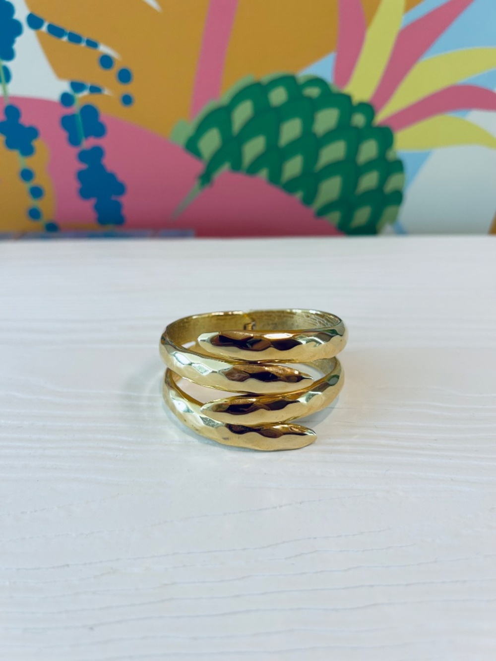 Vintage Women's Hammered Hinged Bracelet Gold-Tone Modernist Clamper - Picture 3 of 4